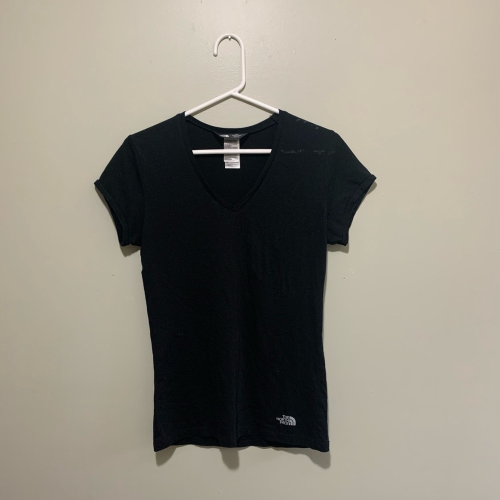 🌿(2/$20) North Face T- Shirt